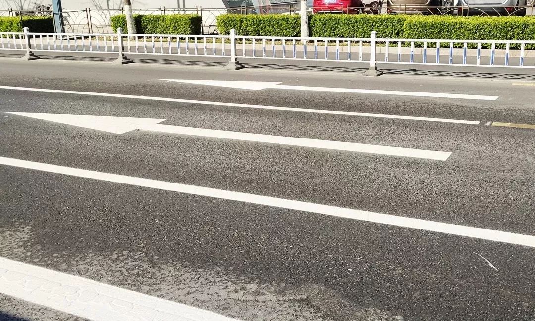 道路人口标线_道路交通标志标线